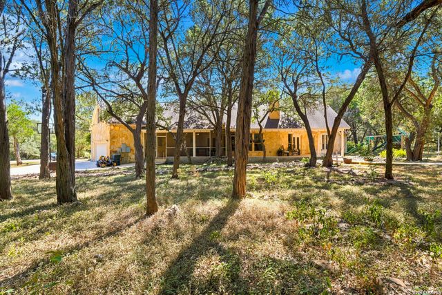 2 Trophy, New Braunfels, TX 78132