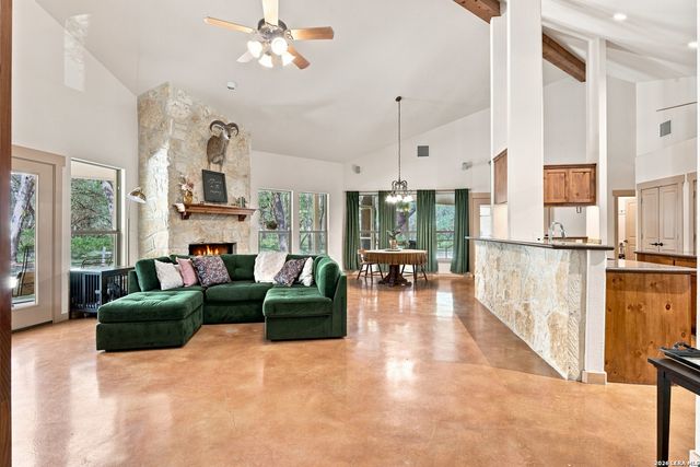 2 Trophy, New Braunfels, TX 78132