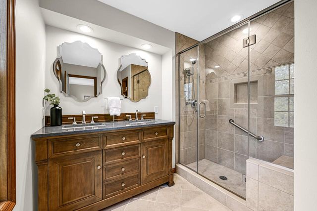 11415 N Lake Shore DRIVE, Mequon, WI 53092