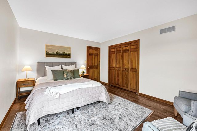 11415 N Lake Shore DRIVE, Mequon, WI 53092
