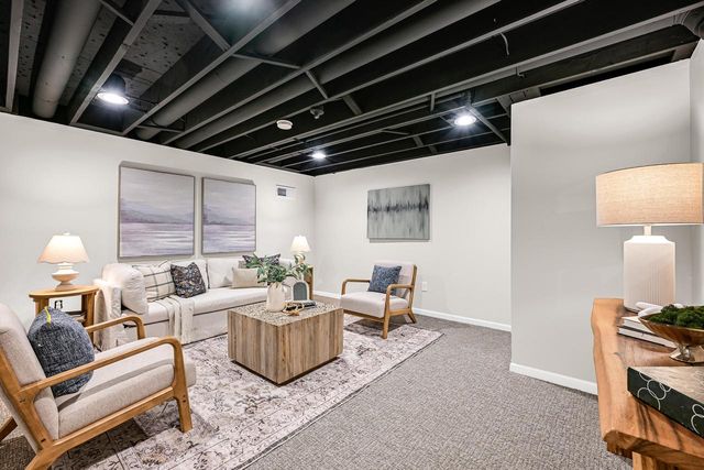 11415 N Lake Shore DRIVE, Mequon, WI 53092