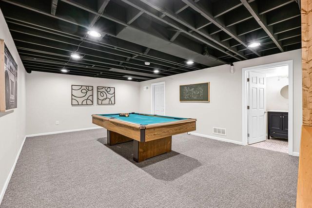 11415 N Lake Shore DRIVE, Mequon, WI 53092