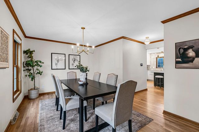 11415 N Lake Shore DRIVE, Mequon, WI 53092