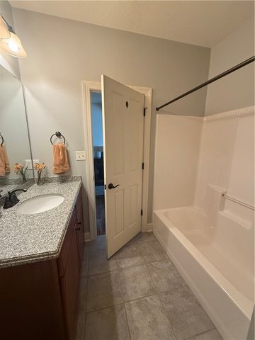 142 Cobblestone Dr, Ohio Twp, PA 15237