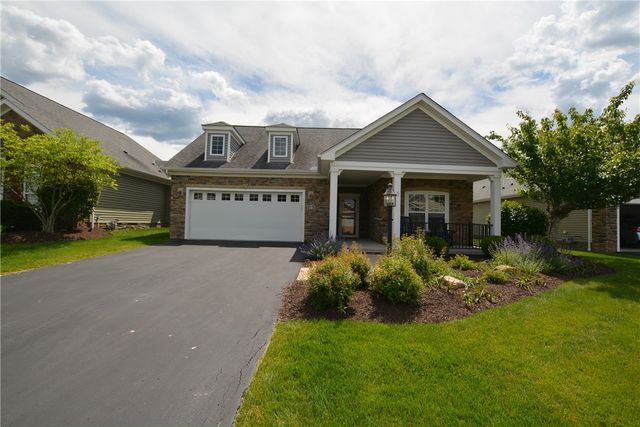142 Cobblestone Dr, Ohio Twp, PA 15237