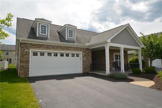 142 Cobblestone Dr, Ohio Twp, PA 15237