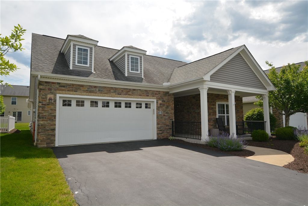 142 Cobblestone Dr, Ohio Twp, PA 15237