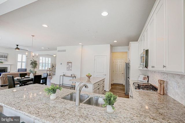 738 ANGELOU AVE, Middletown, DE 19709