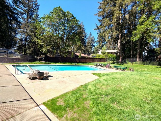 5808 Woodlake Drive W, University Place, WA 98467
