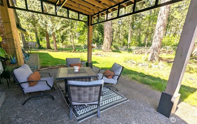 5808 Woodlake Drive W, University Place, WA 98467