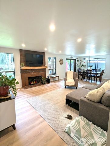 5808 Woodlake Drive W, University Place, WA 98467