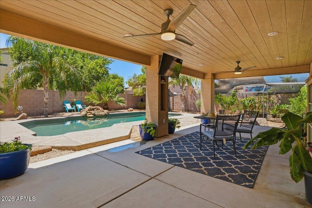 2469 W HAYDEN PEAK Drive, San Tan Valley, AZ 85144 — photo 3
