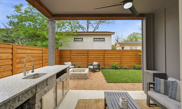 108 Dowdy, San Antonio, TX 78204