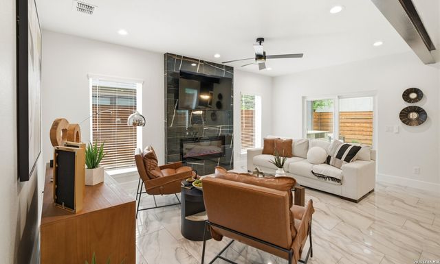 108 Dowdy, San Antonio, TX 78204