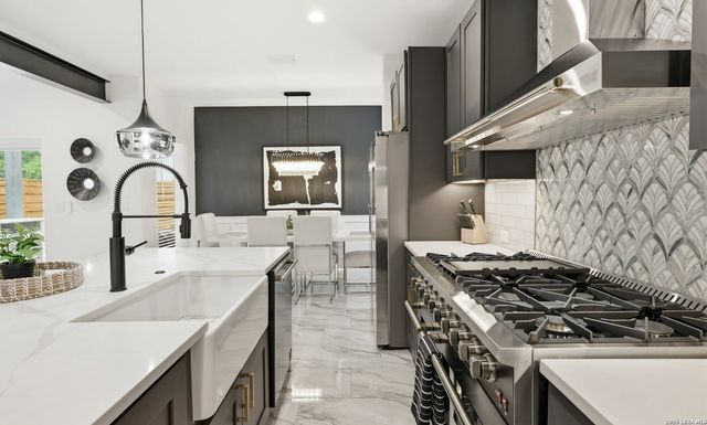 108 Dowdy, San Antonio, TX 78204