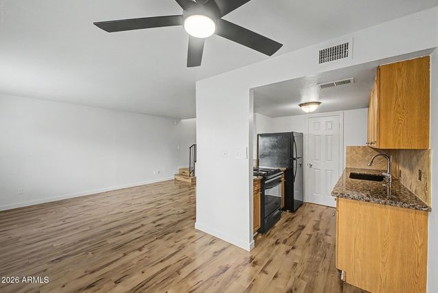 8113 E GLENROSA Avenue, Scottsdale, AZ 85251
