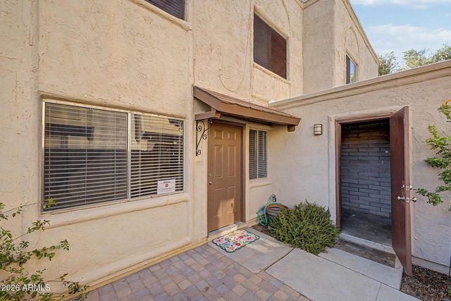 8113 E GLENROSA Avenue, Scottsdale, AZ 85251