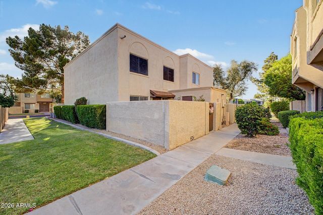 8113 E GLENROSA Avenue, Scottsdale, AZ 85251