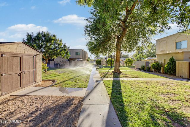 8113 E GLENROSA Avenue, Scottsdale, AZ 85251