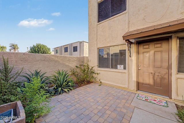 8113 E GLENROSA Avenue, Scottsdale, AZ 85251