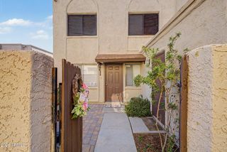 8113 E GLENROSA Avenue, Scottsdale, AZ 85251