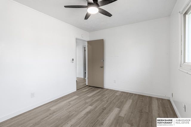 8724 Park View Boulevard, Omaha, NE 68128