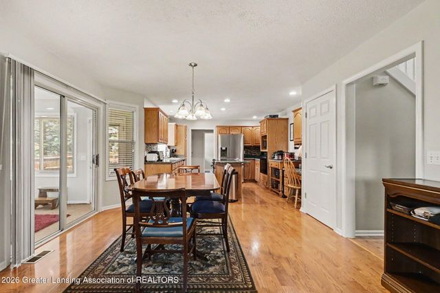1113 Hawks Ridge, Grand Ledge, MI 48837