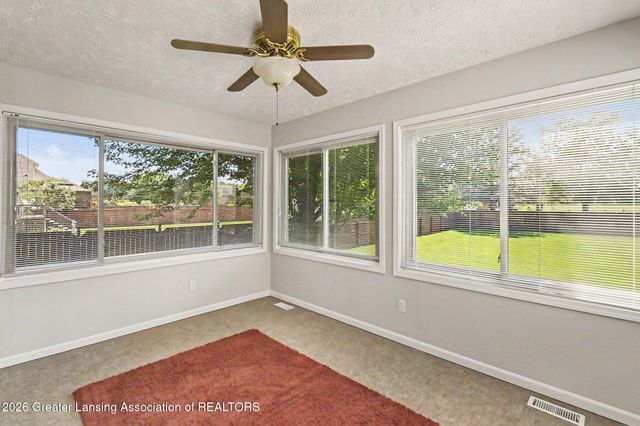 1113 Hawks Ridge, Grand Ledge, MI 48837