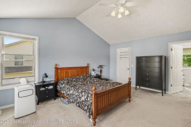 1113 Hawks Ridge, Grand Ledge, MI 48837