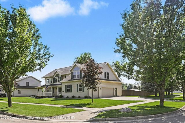 1113 Hawks Ridge, Grand Ledge, MI 48837