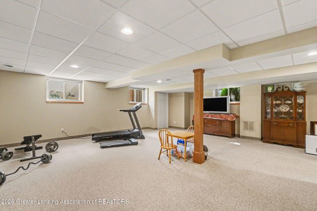 1113 Hawks Ridge, Grand Ledge, MI 48837