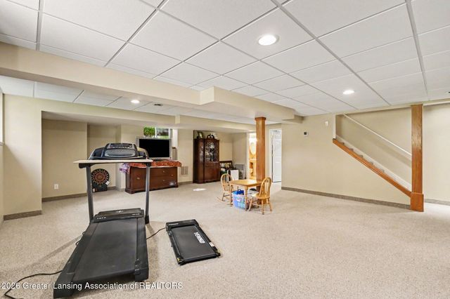 1113 Hawks Ridge, Grand Ledge, MI 48837