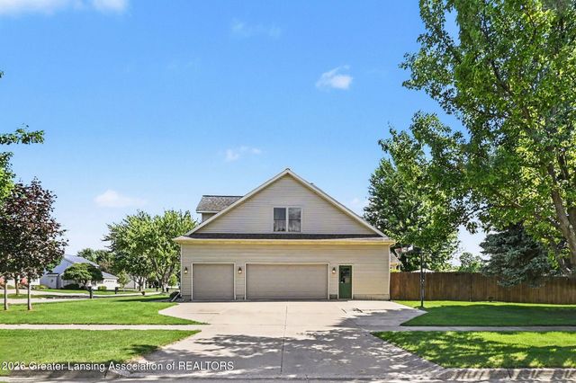 1113 Hawks Ridge, Grand Ledge, MI 48837