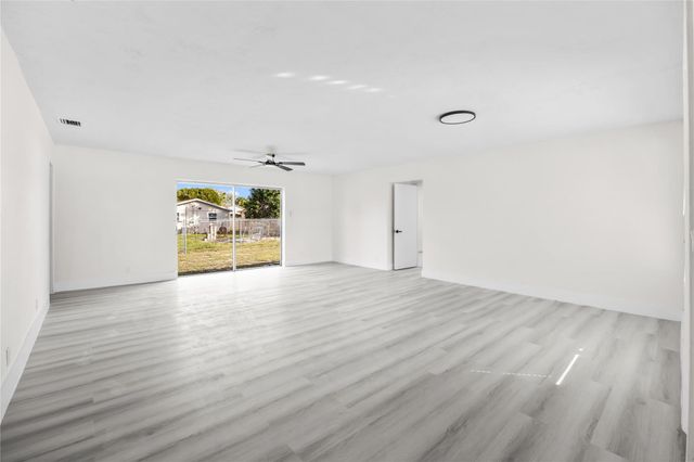 1380 W 31st Street, Riviera Beach, FL 33404