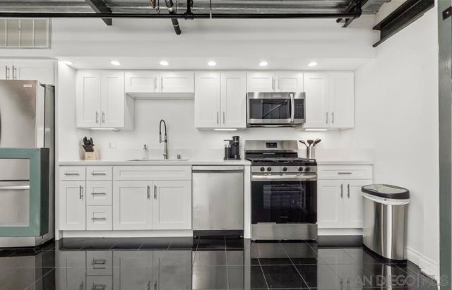 420 S San Pedro 102, Los Angeles, CA 90013