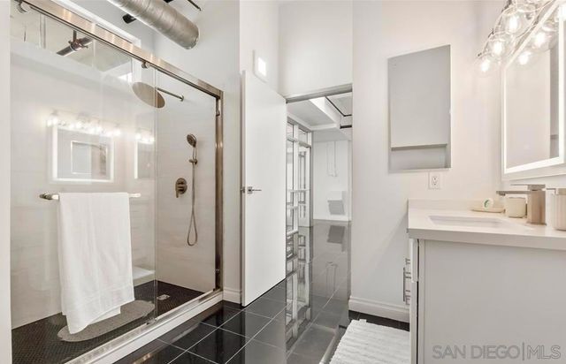420 S San Pedro 102, Los Angeles, CA 90013