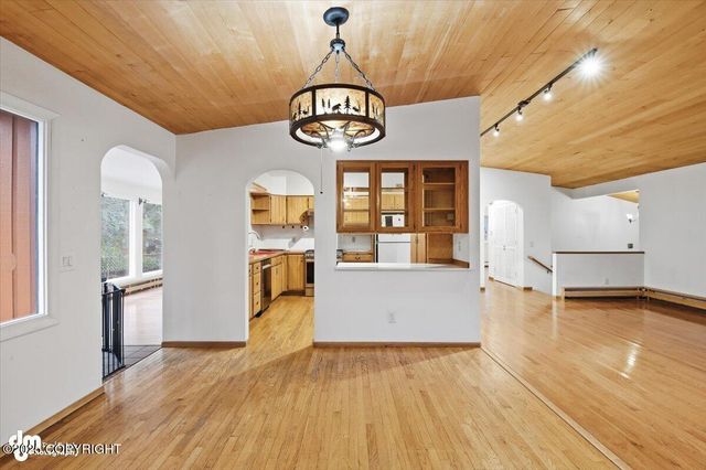 3421 Cottonwood Street, Anchorage, AK 99508