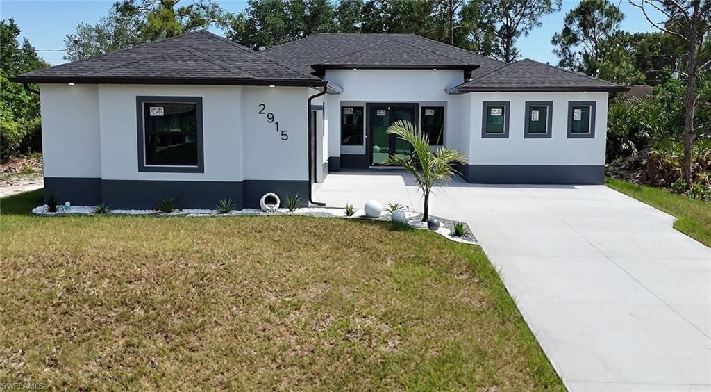 2915 49th ST W, LEHIGH ACRES, FL 33971 — exterior