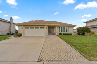 15642 Plum Tree Drive, Orland Park, IL 60462