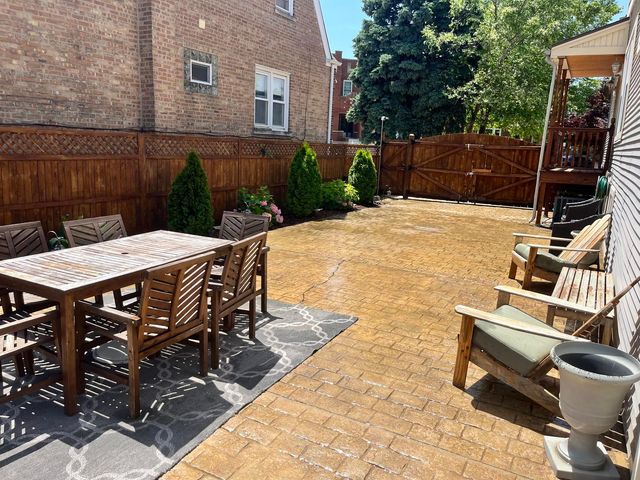 4533 N KEDVALE Avenue 1R, Chicago, IL 60630