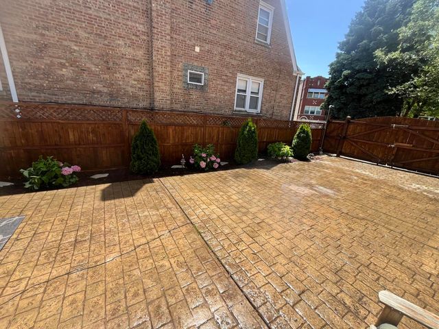 4533 N KEDVALE Avenue 1R, Chicago, IL 60630