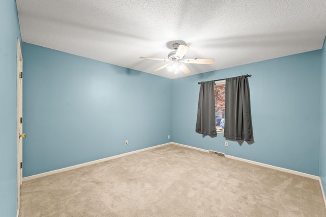 810 SOUTHERN AIR DR, Jefferson City, MO 65109