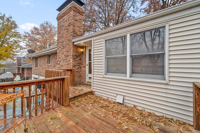 810 SOUTHERN AIR DR, Jefferson City, MO 65109