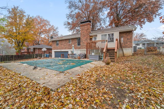 810 SOUTHERN AIR DR, Jefferson City, MO 65109