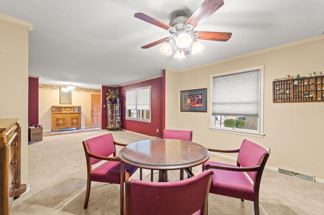 810 SOUTHERN AIR DR, Jefferson City, MO 65109