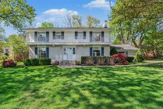 914 Croydon Road, Rochester Hills, MI 48309