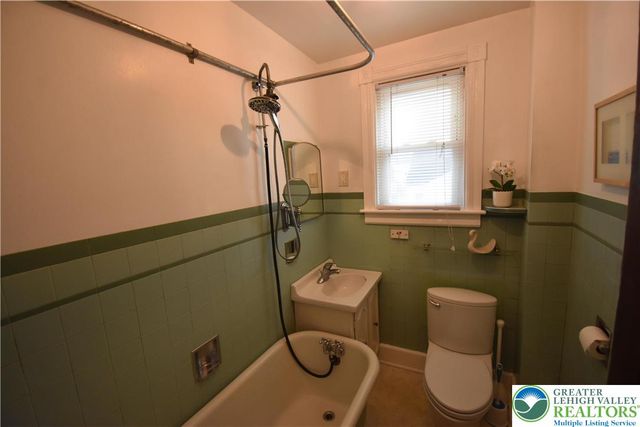 204 North 9th Street, Easton, PA 18042