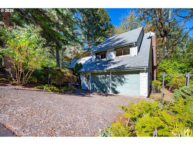 2867 Timberline Dr, Eugene, OR 97405