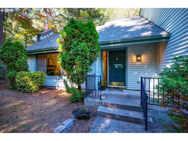 2867 Timberline Dr, Eugene, OR 97405
