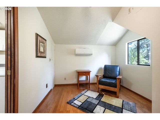 2867 Timberline Dr, Eugene, OR 97405